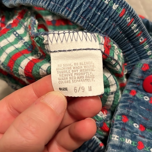 OSH KOSH ~ Vintage Girls Overalls with Feet Red Hearts and ‘Osh Kosh’ Spell Out - Picture 8 of 9